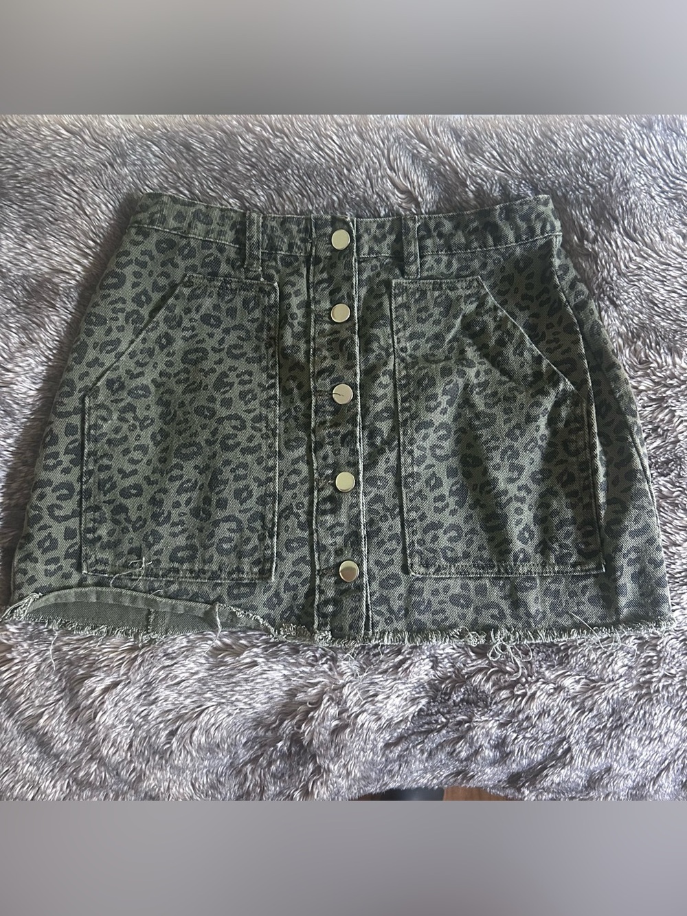 mittoshop Olive Green Leopard Button-Front Mini Skirt